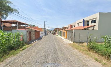 CASA EN VENTA, 4 RECAMARAS, 2 BAÑOS Y 2 LUGARES DE ESTACIONAMIENTO.