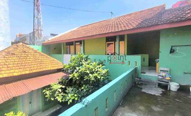 ruko dan kost strategis tepi jalan utama UNS Jebres Surakarta