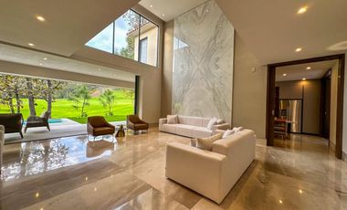 Casa con Alberca y Vista Al Campo de Golf en El Cielo - Guadalajara