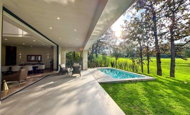 Casa con Alberca y Vista Al Campo de Golf en El Cielo - Guadalajara