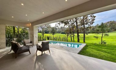 Casa con Alberca y Vista Al Campo de Golf en El Cielo - Guadalajara
