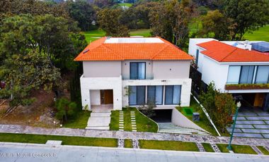 Casa con Alberca y Vista Al Campo de Golf en El Cielo - Guadalajara