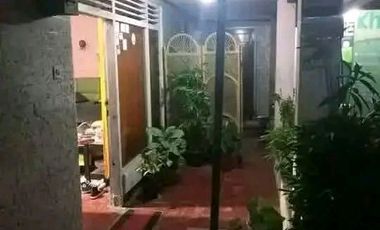Dijual Rumah Lama Hitung Tanah Lokasi Strategis di Kebon Kolot Nagri Kaler Kota Purwakarta