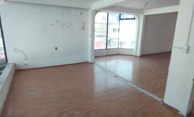 Local comercial en primer piso a unos pasos del metro indio verdes