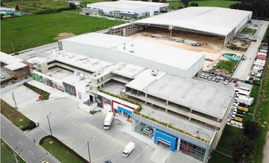 Bodega en Maravilloso Complejo Logistico Última Generación de Cota