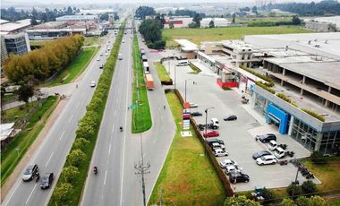 Bodega en Maravilloso Complejo Logistico Última Generación de Cota