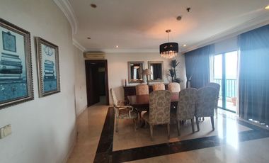 Disewa Apartemen Bukit Golf Pondok Indah furnish 4BR uk 385m﻿ at Jakarta Selatan