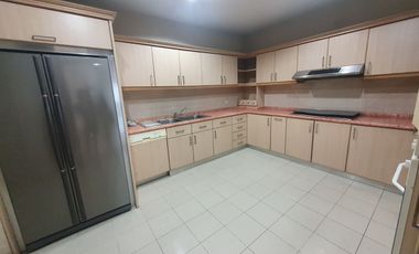 Disewa Apartemen Bukit Golf Pondok Indah furnish 4BR uk 385m﻿ at Jakarta Selatan
