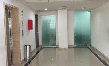 SEWA KANTOR DI JAKARTA SELATAN   SUDIRMAN  1000M2  PARTISI 130K NEGO