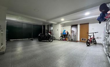 ANA RUMAH HOKI LT.198M DI KOMPLEK TAMAN HARAPAN INDAH THI JELAMBAR