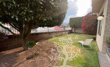 ¡IMPECABLE E ILUMINADA RESIDENCIA ESTILO MEXICANO MODERNO EN LOMA DE VALLE ESCONDIDO!