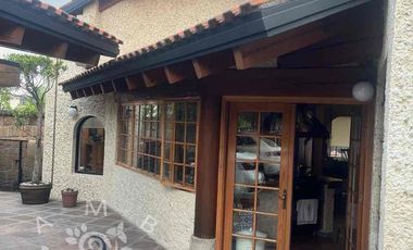 ¡IMPECABLE E ILUMINADA RESIDENCIA ESTILO MEXICANO MODERNO EN LOMA DE VALLE ESCONDIDO!