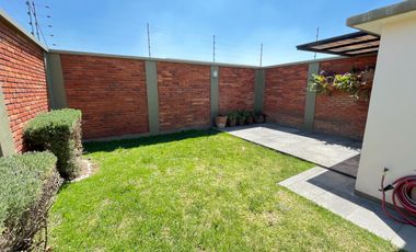 Renta casa en Lomas Virreyes Calimaya modelo Madeira - Totalmente amueblada