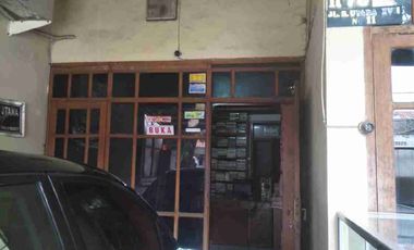 Dijual cepat rumah di Mainroad Komplek Margahayu Raya lokasi strategis