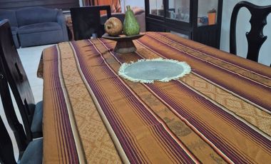 CASA CON AREA VERDE Y ZONA BBQ  CUENCA