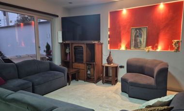 CASA CON AREA VERDE Y ZONA BBQ  CUENCA