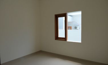 Rumah Modern, Dekat Jalan Magelang, KPR Dibantu Sampai ACC