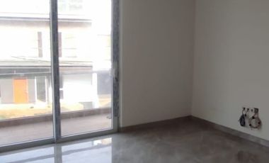Rumah Baru Posisi Hook Taman Surya Jakarta Barat