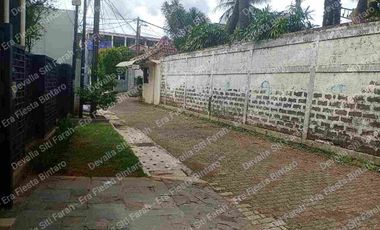 DISEWAKAN RUMAH TEROGONG, COCOK UNTUK KANTOR MAUPUN RUMAH HUNI, AKSES MUDAH, KAWASAN STRATEGIS.