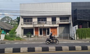 DIJUAL GUDANG STRATEGIS SANGAT PREMIUM DI JL MAGELANG KM7 JOMBOR,YOGYAKARTA