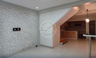 FOR SALE | Pre-Owned Townhouse in University Hills Subdivision, Caloocan City