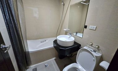 Fully Furnished Lower Penthouse 3 Bedrooms for rent in One Central Makati