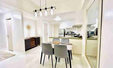 MANDANI BAY TOWER 1 WITH 2- BEDROOMS FOR RENT FACING POOL LOCATED AND PARKMALL AREA LOCATED AT THE 23RD FLOOR