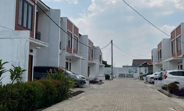 Rumah Baru Area Bebas Banjir Siap Huni, DP 0% Cicilan Mulai 5 Jutaan, Akses Lokasi Super Strategis Hanya 5 Menit ke Pintu Tol dan Stasiun KRL LRT Bekasi – FREE PPN, Sertifikat SHM & Bebas Biaya Biaya