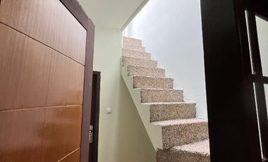 Rumah bagus siap huni di sayap Buahbatu Lengkong Turangga Bandung