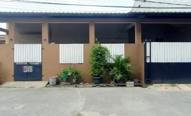 Dijual Cepat Rumah Hook Luas dan Strategis di Bulevar Hijau Harapan Indah