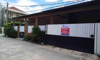 Dijual Cepat Rumah Hook Luas dan Strategis di Bulevar Hijau Harapan Indah