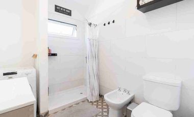 Casa 2 dorm, sobre Lote en esquina- Oportunidad!!