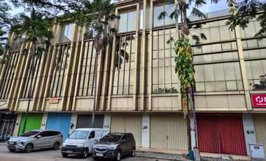 Ruko Gandeng 5 Jarang Ada depan TOL Kapuk JORR Cengkareng Jakarta Barat