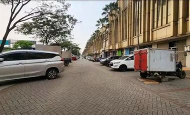 Ruko Gandeng 5 Jarang Ada depan TOL Kapuk JORR Cengkareng Jakarta Barat