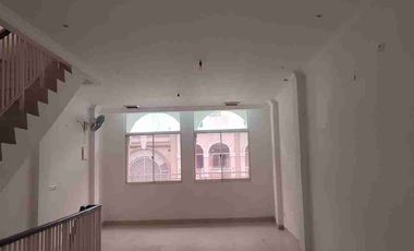 Ruko 2,5 lantai siap pakai   Area komersil Grand Gakaxy jaka setia bekasi selatan