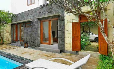 Di jual Vila bagus  SHM ready unit 3 bedroom one gate di Jimbaran