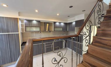 Zona Almafuerte y Blas Parera – Casa interna en Venta