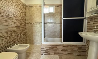 Zona Almafuerte y Blas Parera – Casa interna en Venta