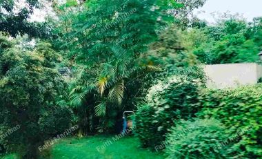 4bedrooms House and lot with swimming pool @Php42million