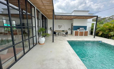 Casa con diseño estilo bali en Restrepo-meta