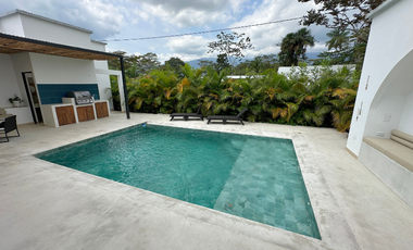 Casa con diseño estilo bali en Restrepo-meta