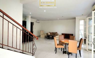 DIJUAL RUMAH KEMANG DALAM TOWNHOUSE