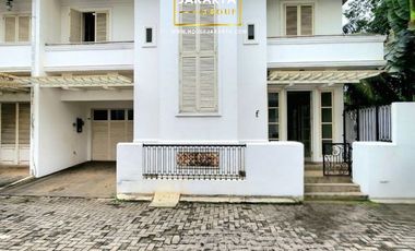 DIJUAL RUMAH KEMANG DALAM TOWNHOUSE