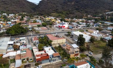 Casa sola, buena ubicacion, casi nueva, conocela!