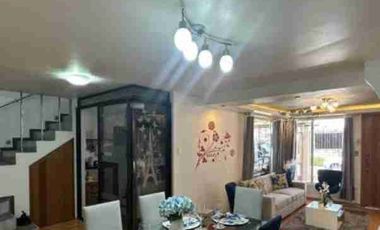 VENTA DE HERMOSA CASA EN CALDERON DENTRO DE URBANIZACION PRIVADA.CERCA AL HOSPITAL DOCENTE DE CALDERON.