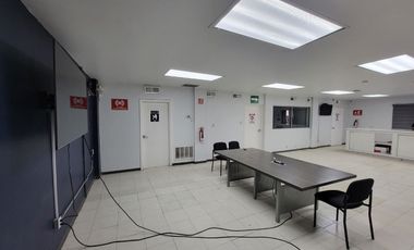 SE RENTA MAGNIFICA BODEGA CON OFICINAS Y PUNTO DE VENTA