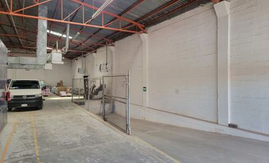 SE RENTA MAGNIFICA BODEGA CON OFICINAS Y PUNTO DE VENTA