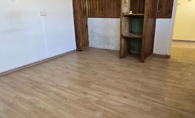 Excelente Casa en Pasaje Cerrado