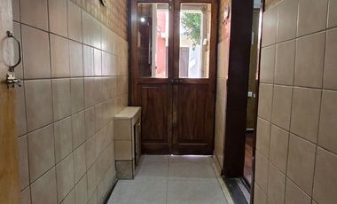 Excelente Casa en Pasaje Cerrado