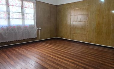 Excelente Casa en Pasaje Cerrado